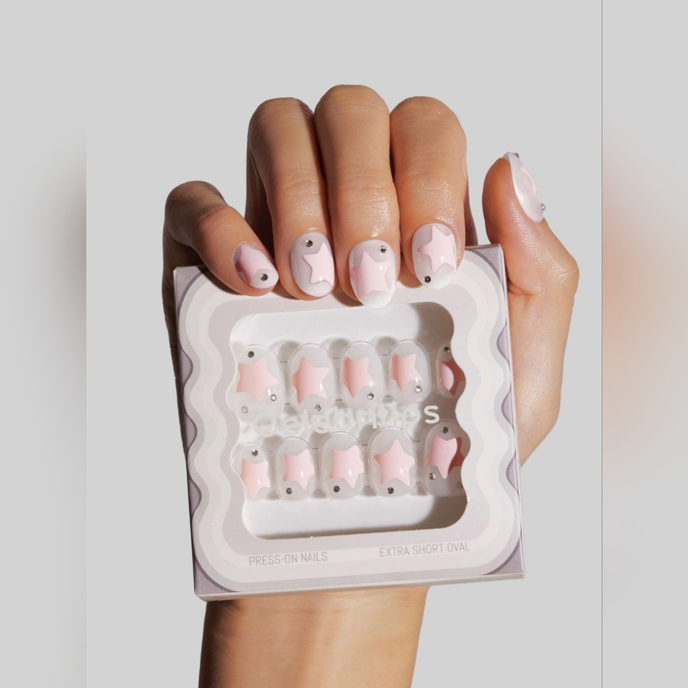 Celebritips Press on nails Star Candy extra short oval XS NEW